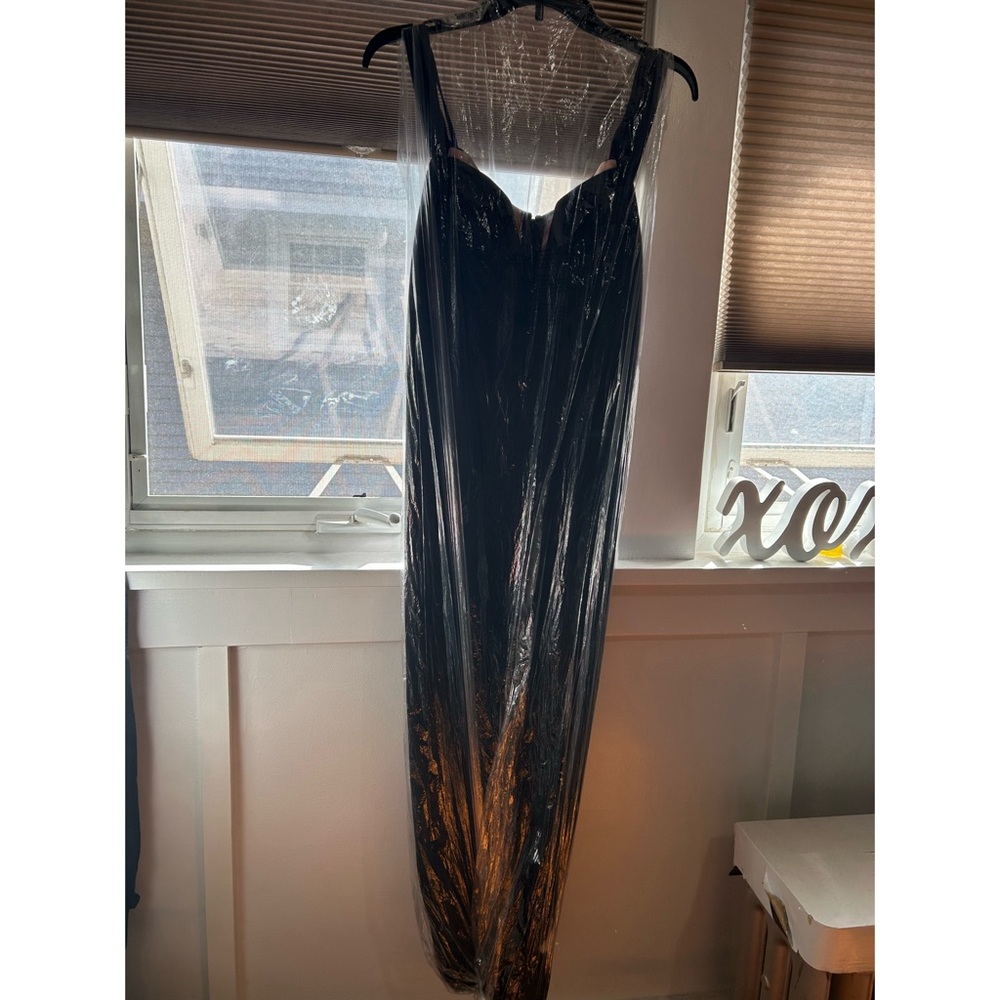 Windsor Mallory Off The Shoulder Dress